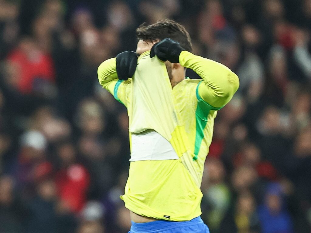 Brasil empata 1-1 con Túnez y falla penal en su último amistoso