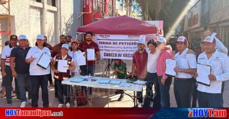 Morena junta 10 mil firmas para exigir juicio a Cabeza de Vaca