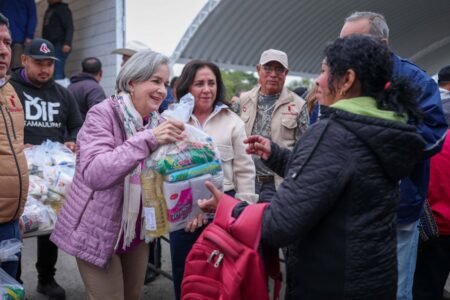 María de Villarreal entrega apoyos y servicios en Xicoténcatl