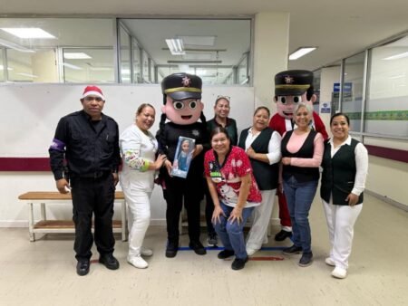 Guardia Estatal lleva posadas navideñas a niños de Nuevo Laredo