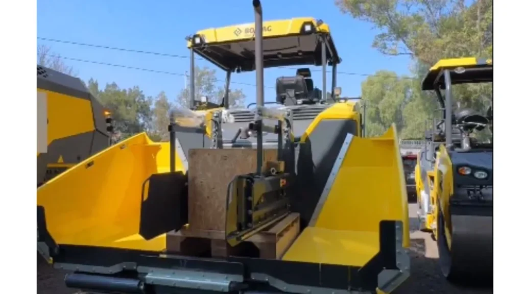 Gobierno adquiere 30 trenes para rehabilitar carreteras federales