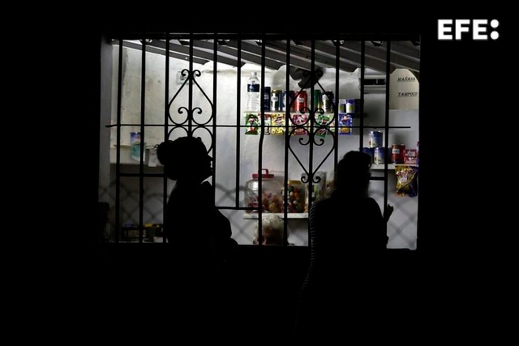 México envía 80 mil barriles de combustible a Cuba por crisis