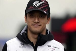 Cadillac nombra a Guanyu Zhou piloto de reserva para F1 en 2026