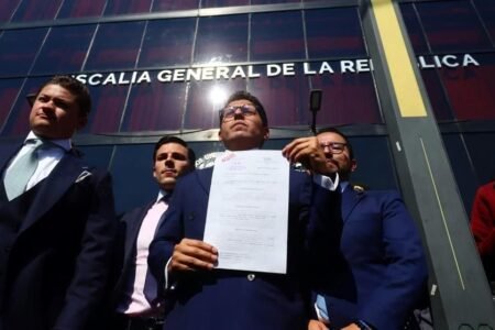 Familia denuncia ante FGR lesiones por descarrilamiento del tren