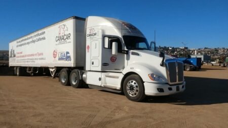 Transportistas denuncian extorsión de tránsito y grúas en Nuevo León