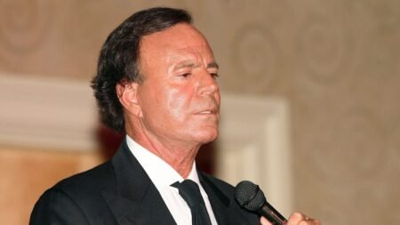 Fiscalía archiva denuncia contra Julio Iglesias por falta de jurisdicción