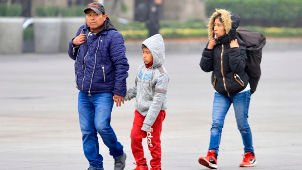 SEP suspende clases y ajusta horarios por ola de frío en México SEP suspende clases y ajusta horarios por ola de frío en México