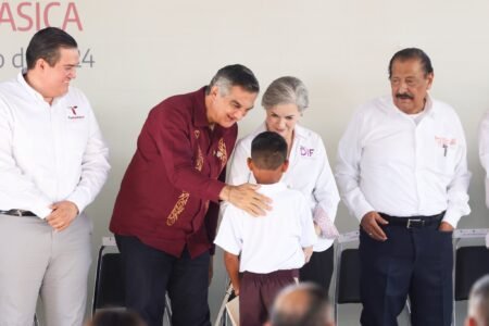 Más de 1.6 millones de paquetes de útiles entregados en Tamaulipas.