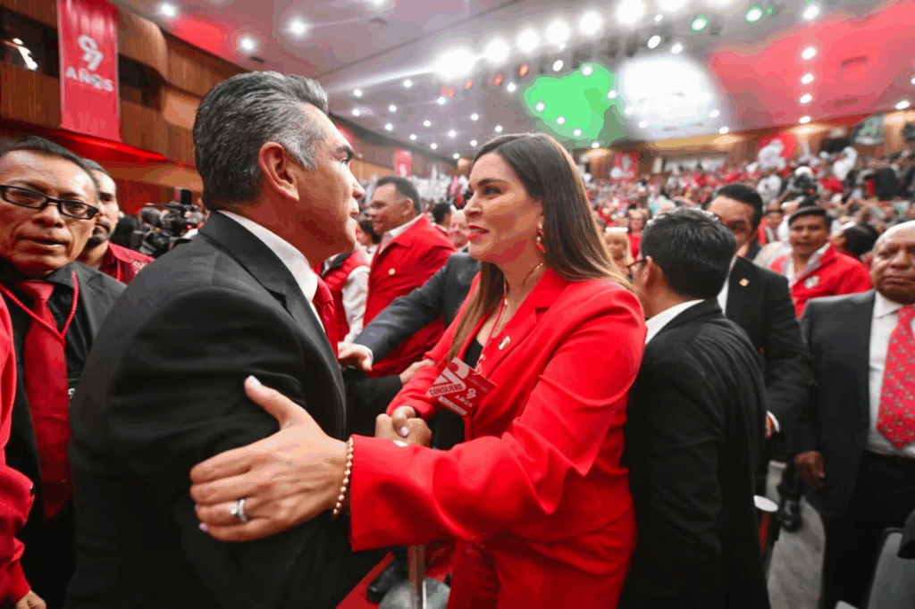 PRI llama a PAN y MC a coalición para frenar reforma de Morena