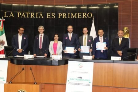 Tamaulipas presenta corredor de electromovilidad en el Senado