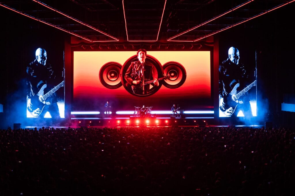 Soda Stereo revive a Cerati con “Ecos” en show virtual en Buenos Aires Soda Stereo revive a Cerati con “Ecos” en show virtual en Buenos Aires