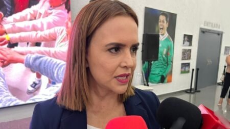 Clara Luz Flores aspira a la gubernatura de Nuevo León en 2027
