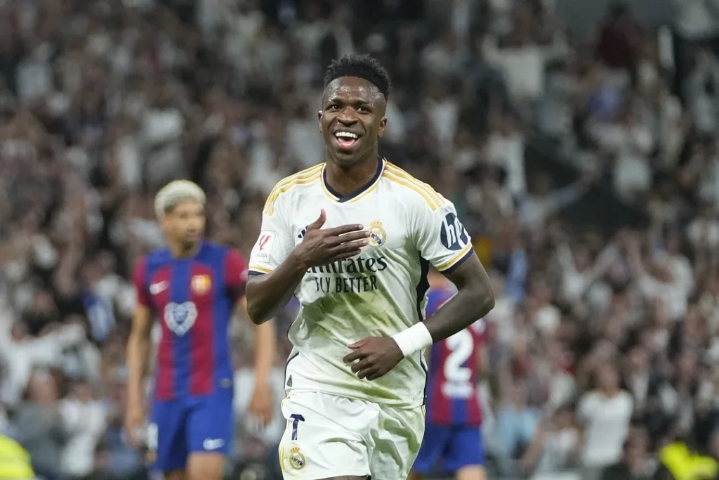 Vinícius marca doblete y Real Madrid vence 3-2 al Atlético Vinícius marca doblete y Real Madrid vence 3-2 al Atlético