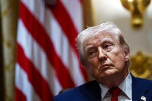 Trump condiciona acuerdo con Irán a reapertura del estrecho de Ormuz