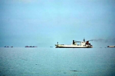 Trump advierte escolta militar de EE UU en Ormuz si es necesario