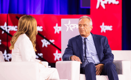 Republicanos debaten estrategia para elecciones de EE.UU. 2024