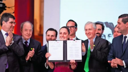 México prioriza uso de acero nacional en obras públicas