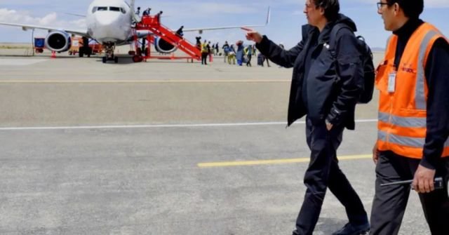 Bolivia firma acuerdos de cielos abiertos con Paraguay y Panamá