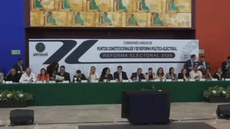 Comisiones aprueban plan B de reforma electoral; va al pleno