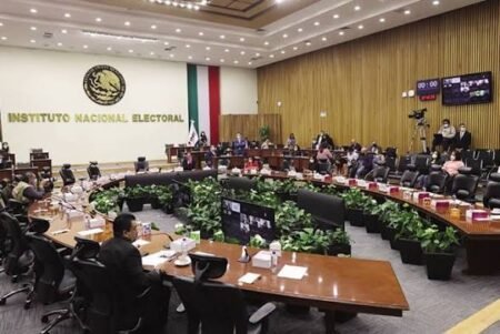 INE avala spots del PRI contra Morena y Samuel García por libertad de expresión