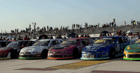 NASCAR México Series deslumbra con carrera y show aéreo en Tulum