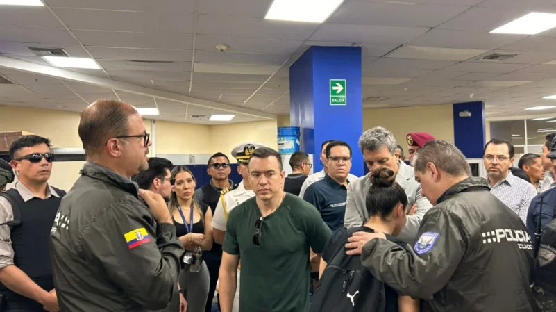 Gobierno allana CNEL por red de corrupción de 11 años en Ecuador