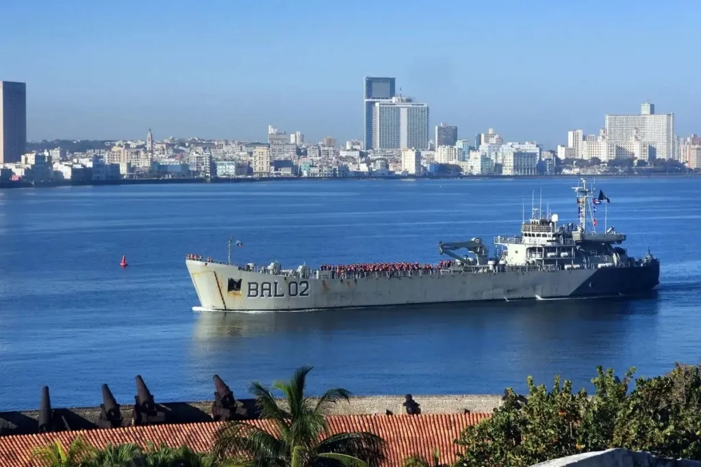 México envía nuevo barco con ayuda humanitaria a Cuba