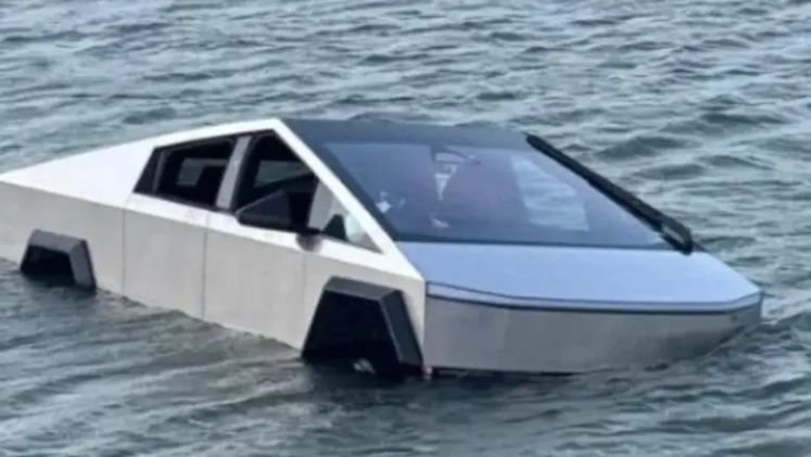 Detienen a hombre en Texas por sumergir Tesla Cybertruck en lago