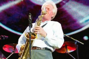 Muere Dick Parry, saxofonista de Pink Floyd, a los 83 años