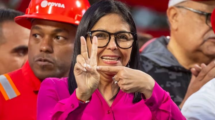 Trump ordenó frenar investigaciones de EE UU contra Delcy Rodríguez