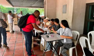 Colombia cierra urnas y comienza el conteo de votos presidenciales
