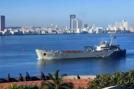 México envía nuevo barco con ayuda humanitaria a Cuba