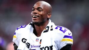 Adrian Peterson será honrado en el Ring of Honor de Vikings