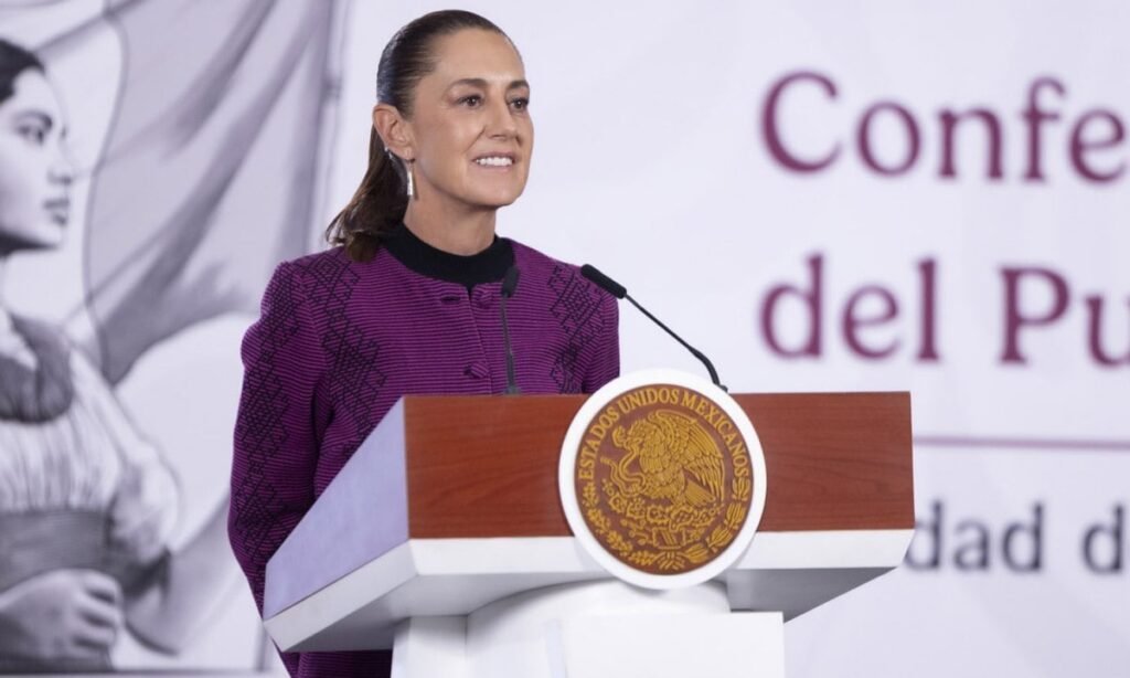 Sheinbaum plantea regular celulares en jóvenes y ley de IA