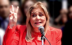 Morena promueve juicio político contra gobernadora de Chihuahua