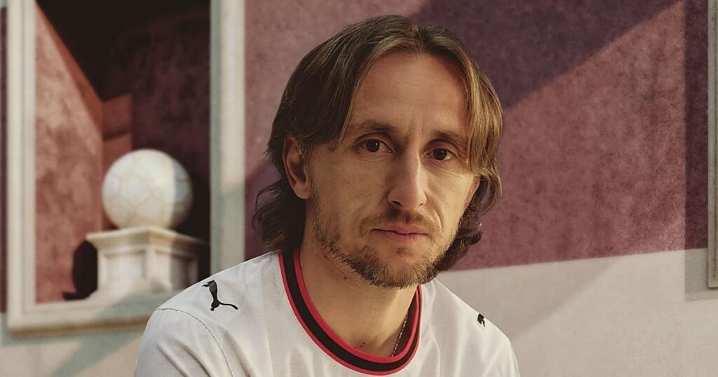 Luka Modric renueva con AC Milan hasta 2027 y pospone retiro