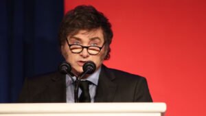 Brasil mantiene en consulta a su embajador en Argentina