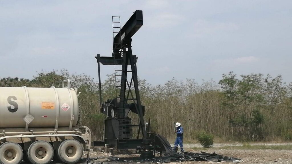 Empresas energéticas otorgan 30 becas a jóvenes en Tamaulipas
