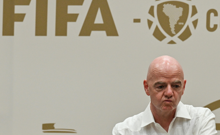 Vicepresidente de la FIFA retira apoyo a Infantino por crisis interna