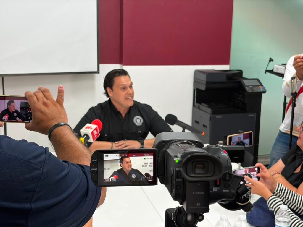 Congreso de Tamaulipas: Cabeza de Vaca enfrenta delitos, no persecución
