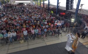 Sheinbaum recibirá a la Sección 22 de la CNTE en Palacio Nacional Sheinbaum recibirá a la Sección 22 de la CNTE en Palacio Nacional