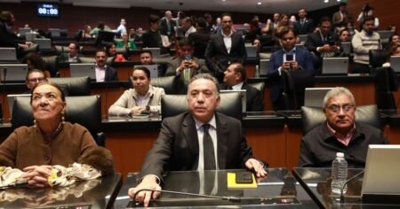 Enrique Inzunza regresa al Senado en medio de investigación de FGR