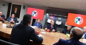 Vicente Fox y dirigencia del PRI dialogan tras 26 años