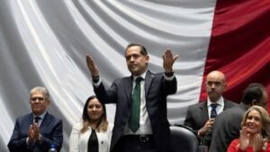 Raúl Bolaños promete diálogo y fin de choques en San Lázaro