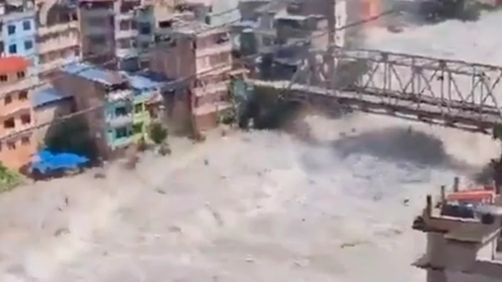 Inundaciones en Nepal y China: más de 1,000 muertos y 4,400 desaparecidos