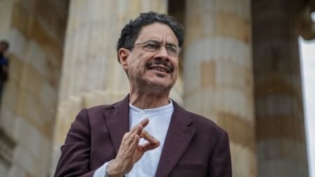 Iván Cepeda critica salida de Colombia de coalición LGBTIQ+
