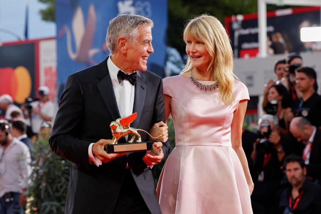 George Clooney recibe el León de Oro en el Festival de Venecia George Clooney recibe el León de Oro en el Festival de Venecia