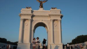 Excavaciones para Arco de Trump inician sin aval federal en Washington