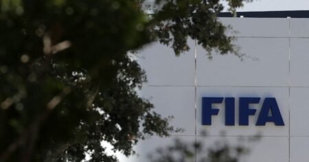 FIFA denuncia campaña de desprestigio de UEFA en tribunales de EE UU