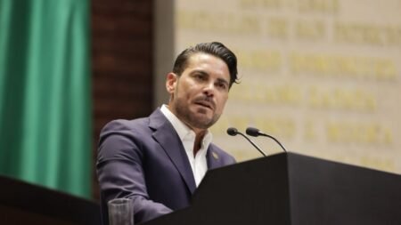 PRI propone castigar con 40 años a funcionarios ligados al crimen